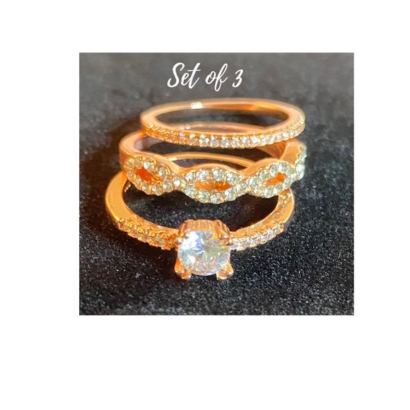 🌟Set of 3 Stacking Rings Gold & Rhinestone - Picture 4 of 4